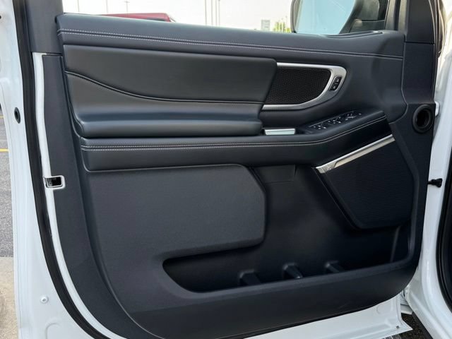 Certified 2025 Ford Expedition Max Platinum w/ Stealth Performance Package AWD/4WD image 10