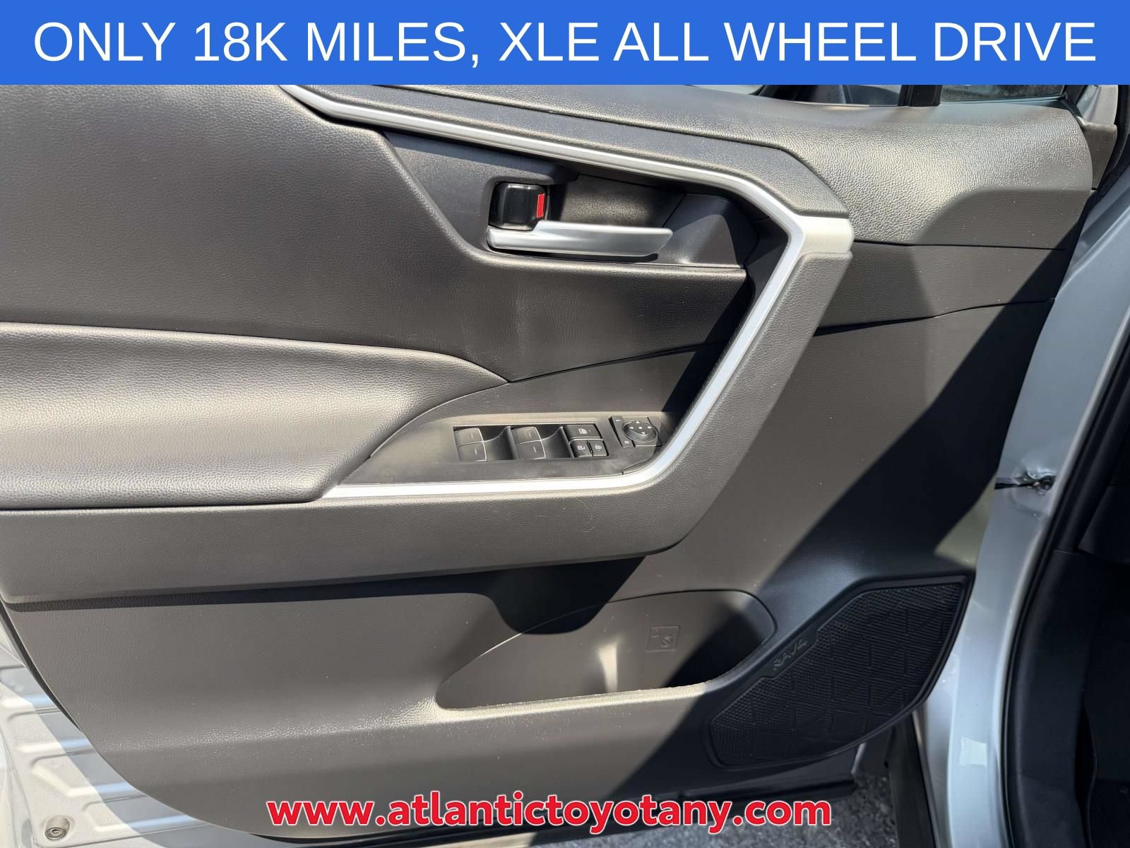 Used 2024 Toyota RAV4 XLE AWD/4WD image 25