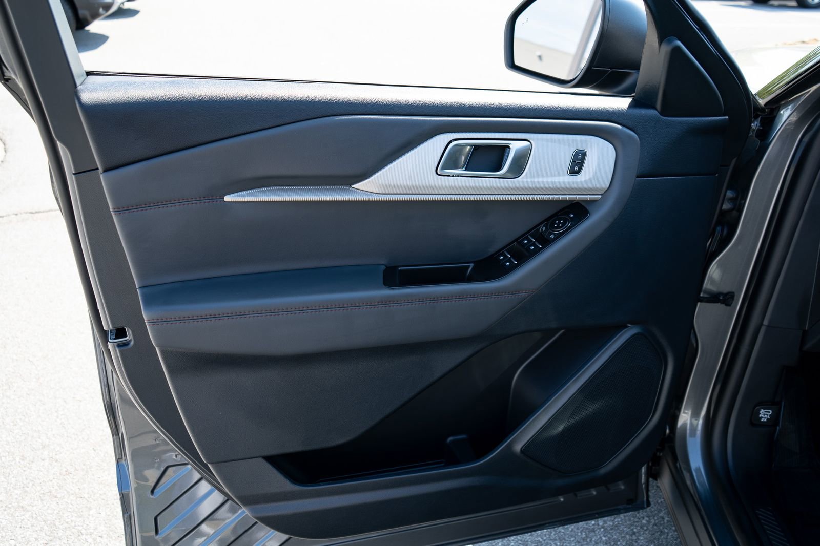 New 2026 Ford Explorer Active RWD image 16
