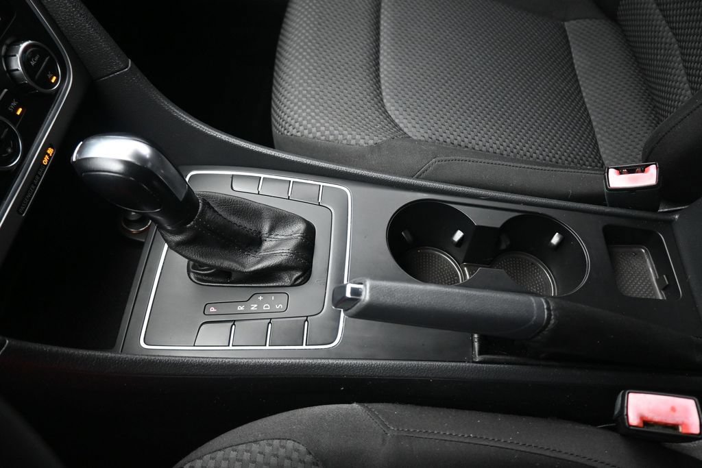 Used 2012 Volkswagen Passat 2.5 S FWD image 18