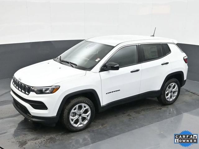 Used 2025 Jeep Compass Sport image 31