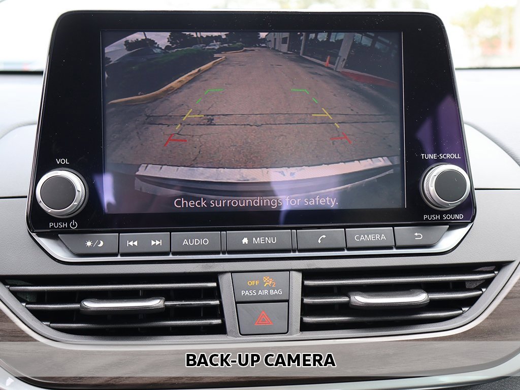 Used 2023 Nissan Altima 2.5 SV image 3