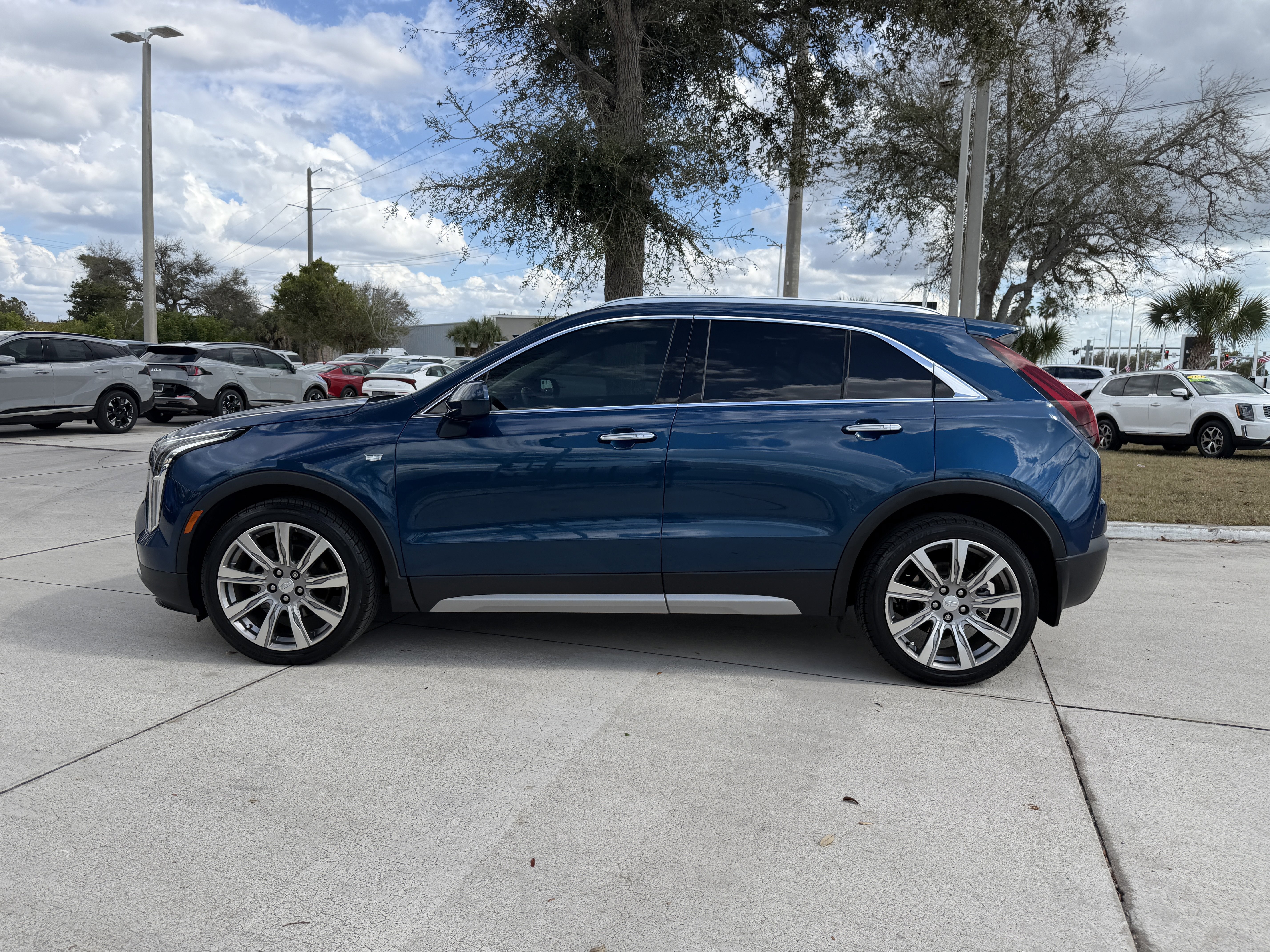 Used 2019 Cadillac XT4 Premium Luxury w/ Driver Assist Package image 7