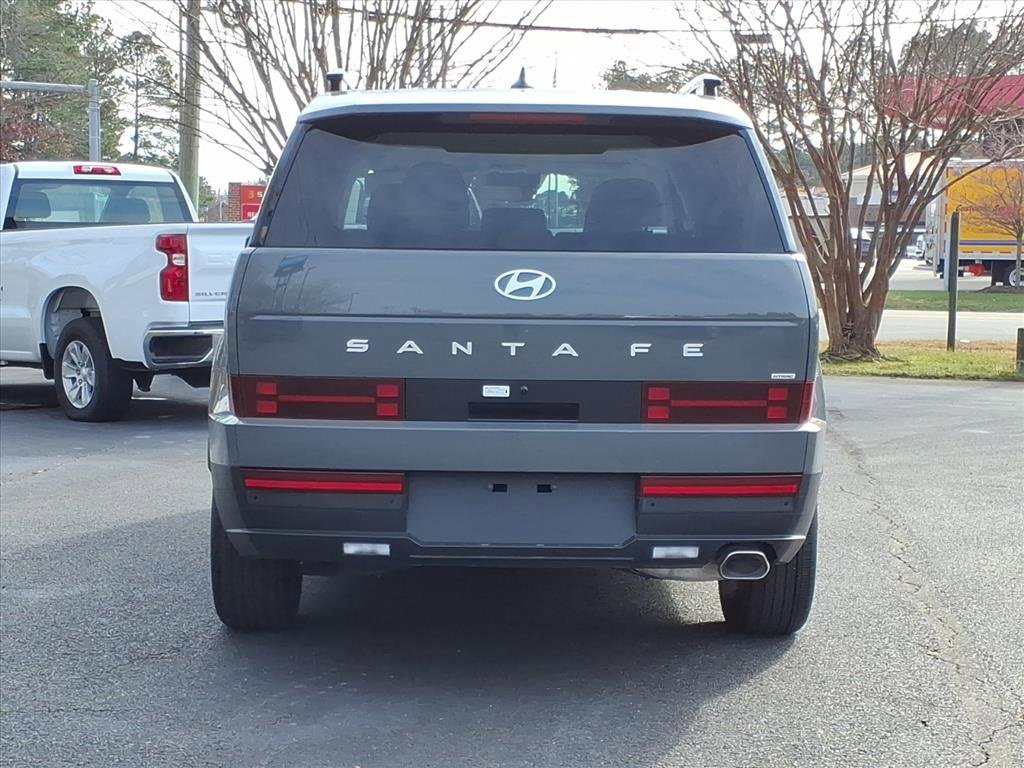 Used 2025 Hyundai Santa Fe SEL image 4