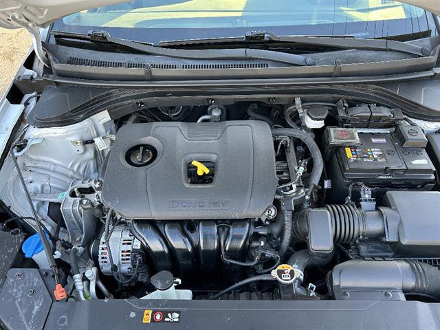 Used 2020 Hyundai Elantra SE image 31