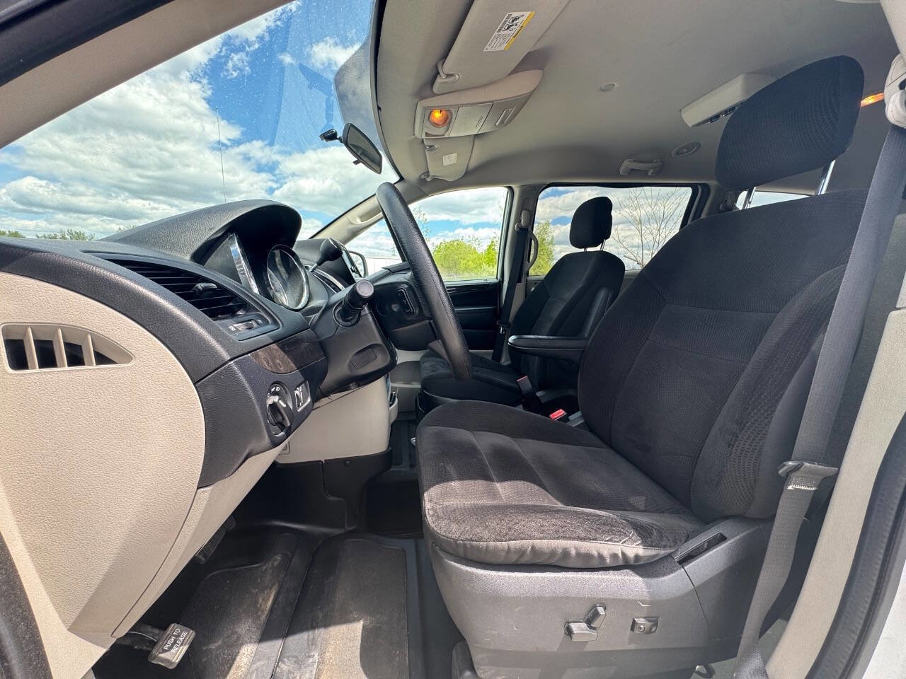 Used 2018 Dodge Grand Caravan SE FWD image 10