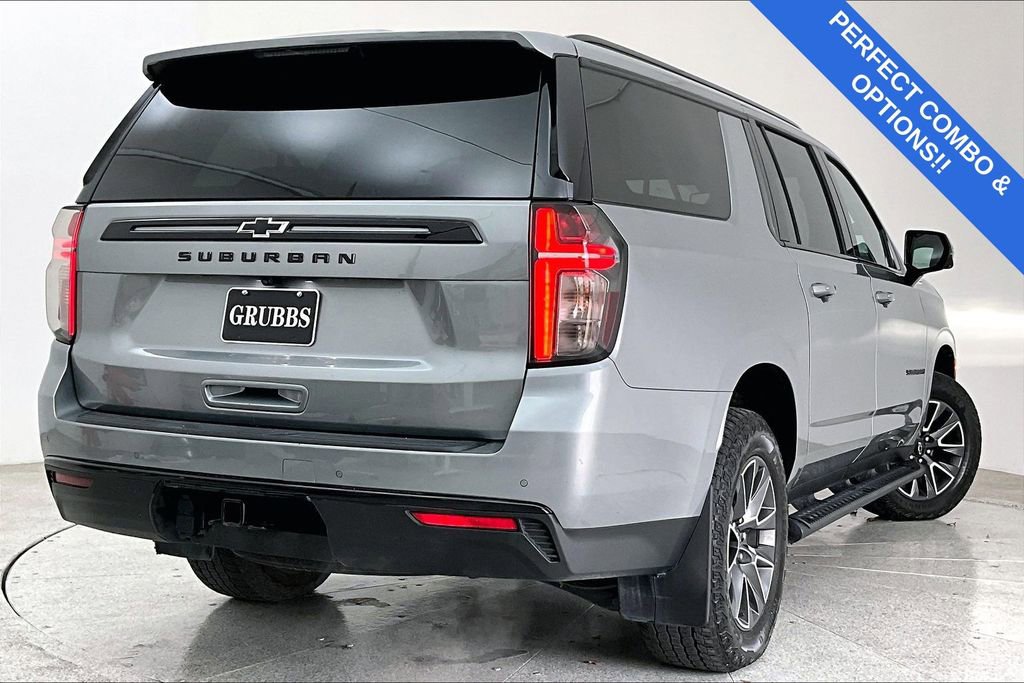Used 2024 Chevrolet Suburban Z71 w/ Luxury Package image 2