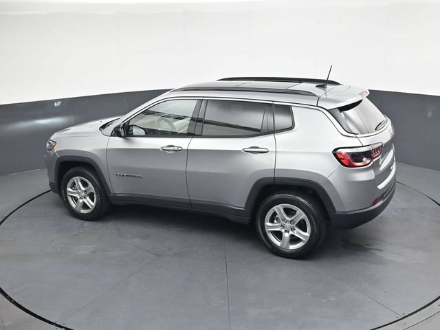 Used 2023 Jeep Compass Latitude w/ Sun and Sound Group AWD/4WD image 26