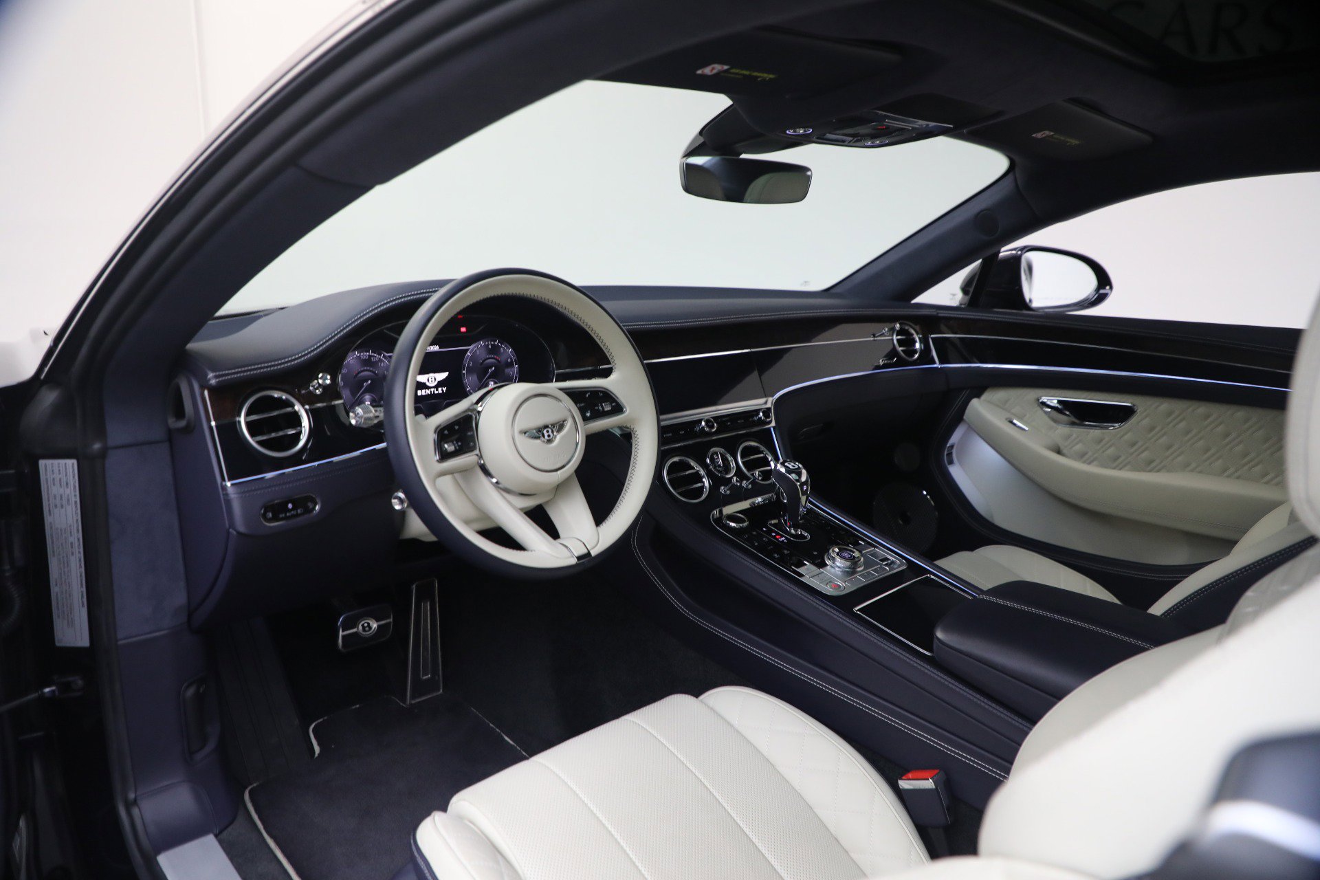 Used 2024 Bentley Continental GT Speed image 19