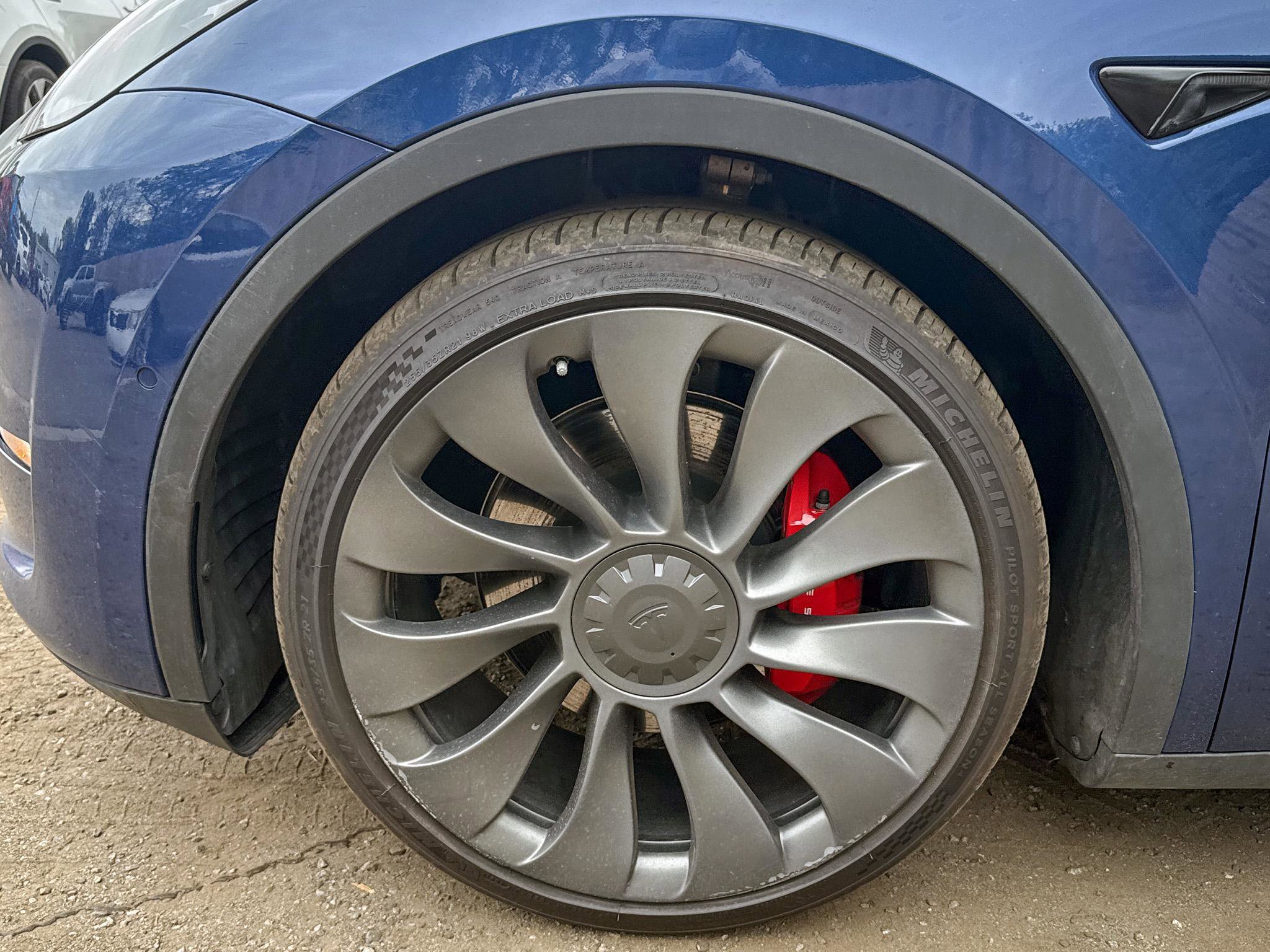 Used 2022 Tesla Model Y Performance image 3