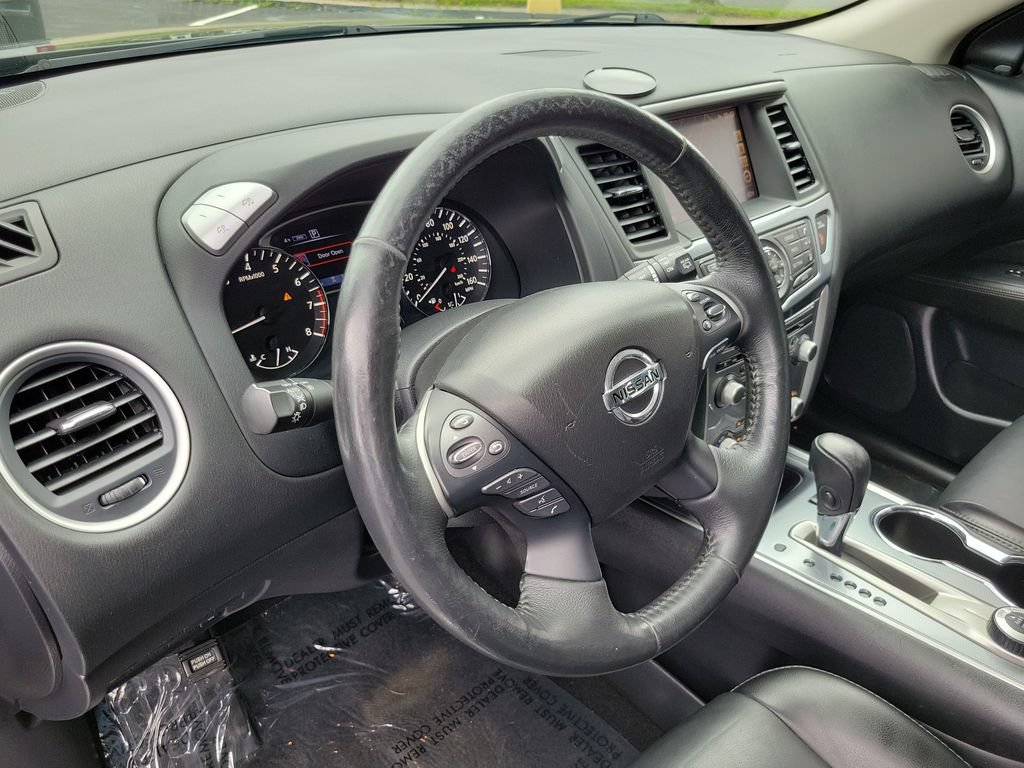 Used 2018 Nissan Pathfinder SL w/ Midnight Edition Package AWD/4WD image 10