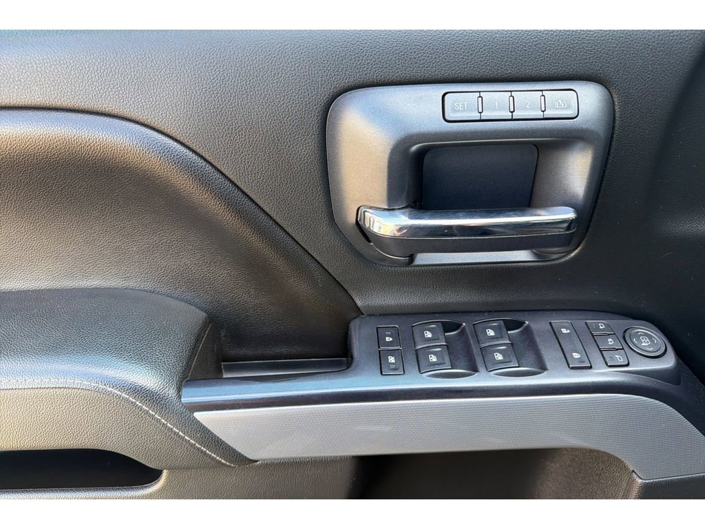Used 2015 Chevrolet Silverado 2500 LTZ AWD/4WD image 13