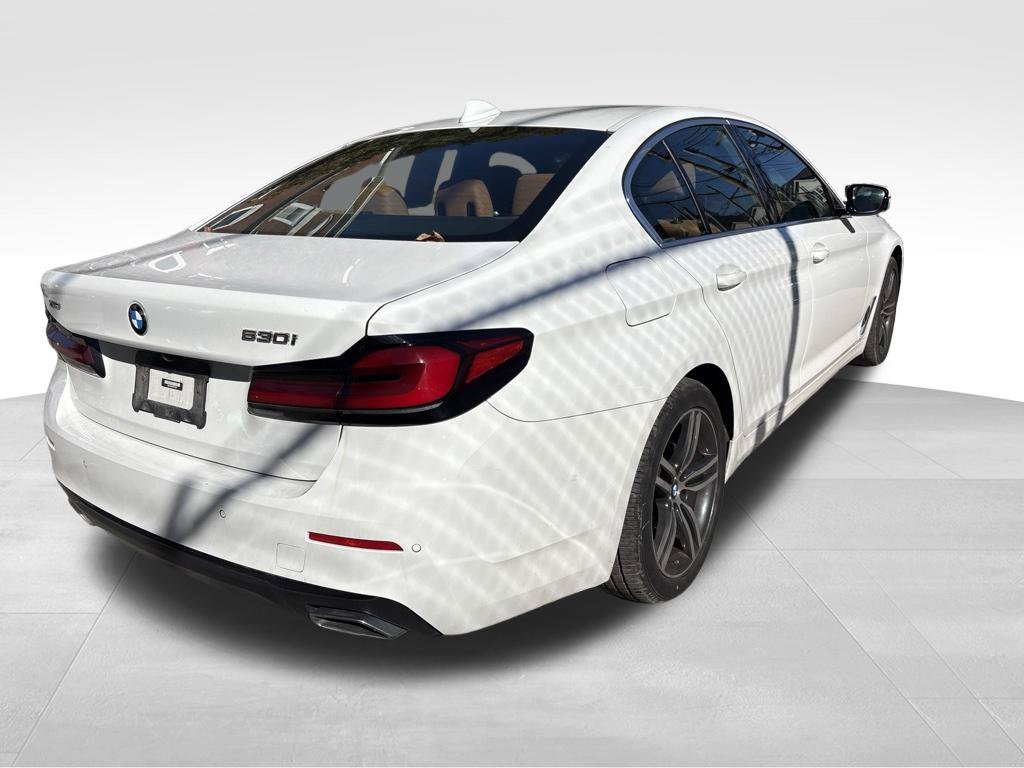 Used 2023 BMW 530i xDrive w/ Premium Package AWD/4WD image 3