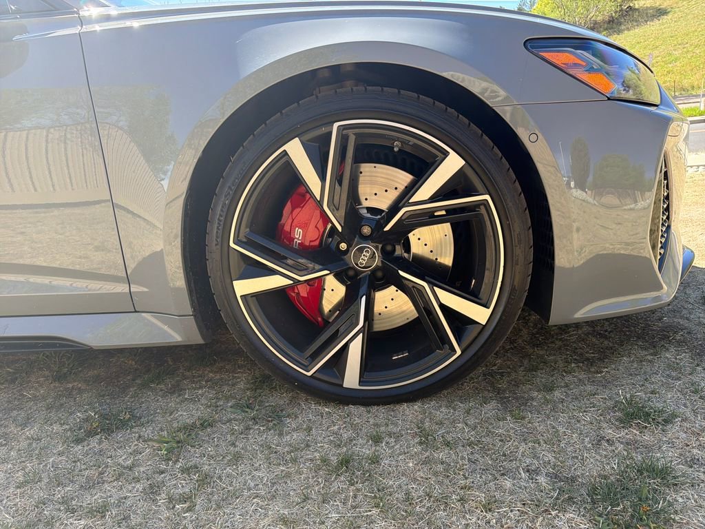 Used 2022 Audi RS 6 AWD/4WD image 35