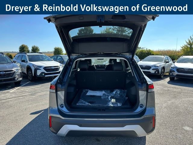 New 2025 Volkswagen Tiguan SE image 37