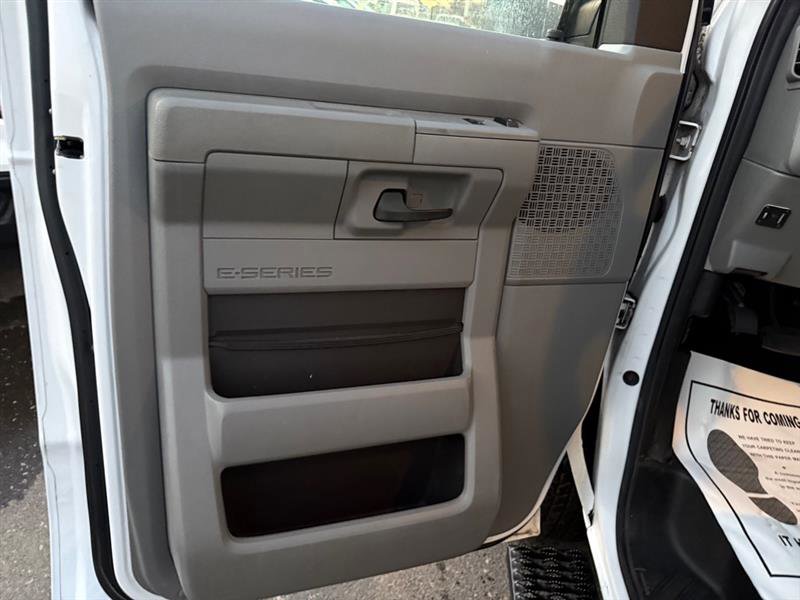 Used 2010 Ford E-250 and Econoline 250 Extended image 37