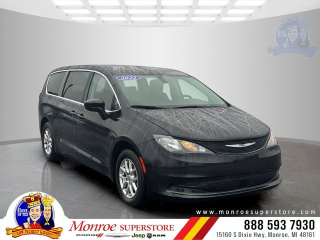 Certified 2022 Chrysler Voyager LX FWD image 1