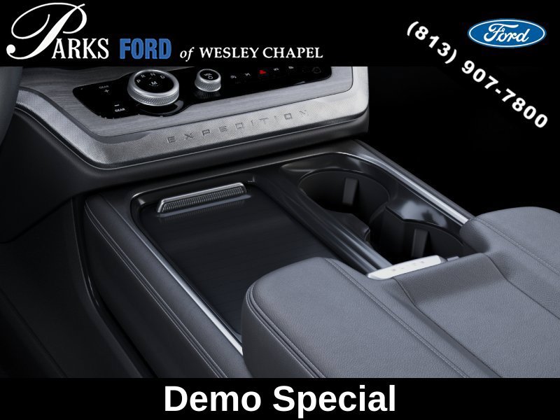 New 2027 Ford Expedition Platinum w/ Driver's Package RWD image 15