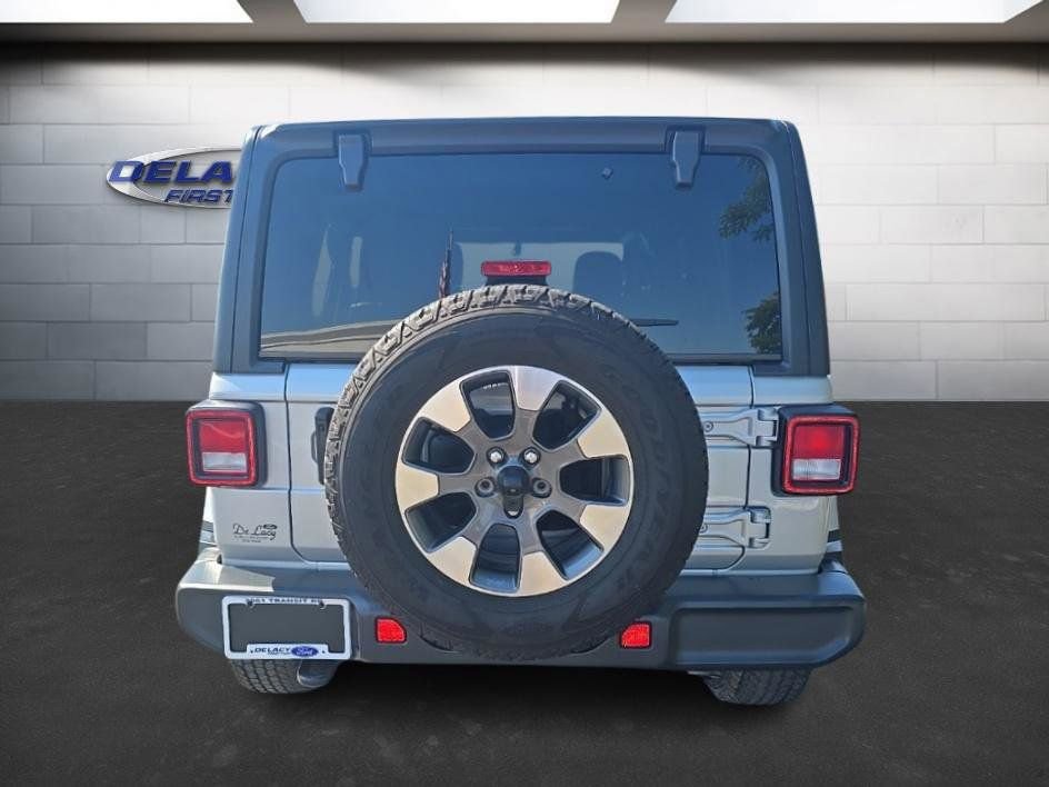 Used 2022 Jeep Wrangler Unlimited Sahara w/ Dual Top Group image 4