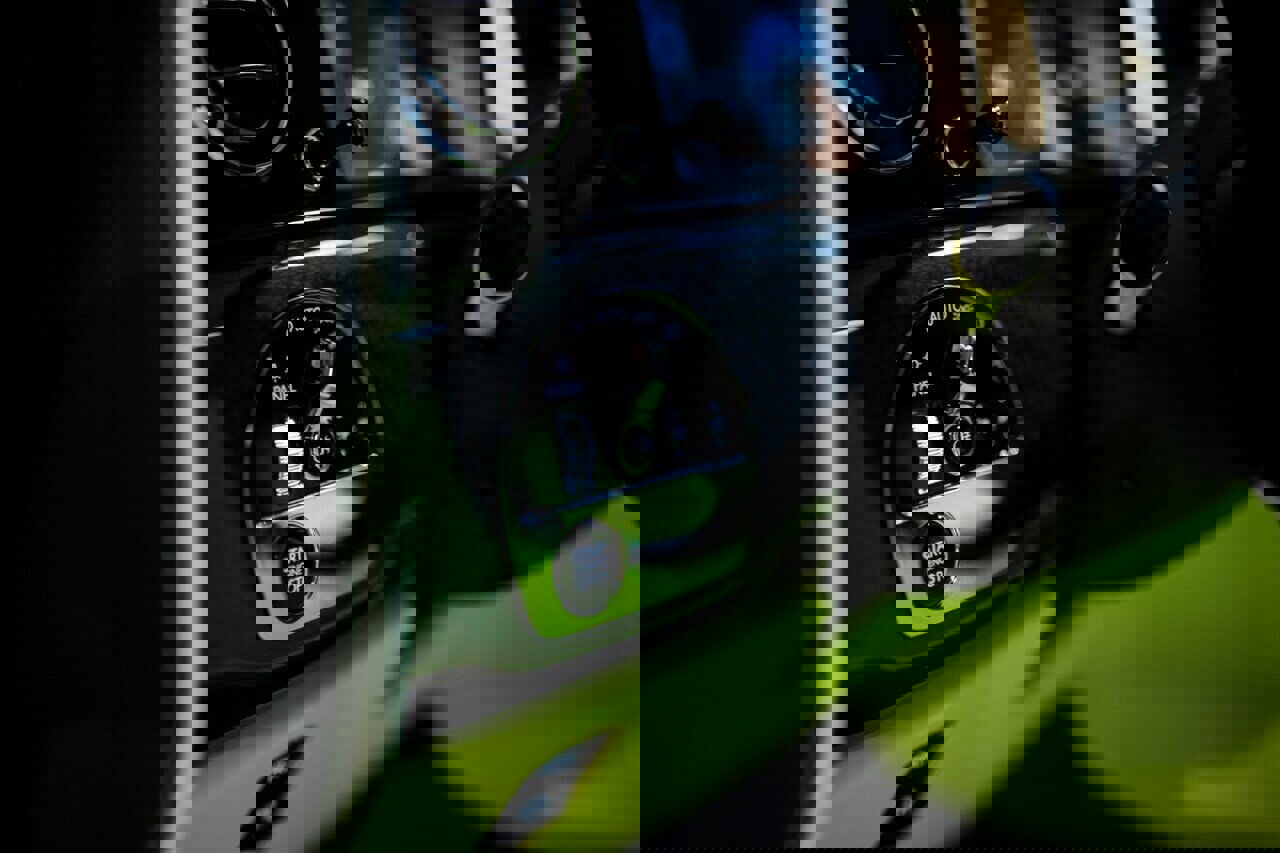 Used 2025 Rolls-Royce Cullinan Black Badge w/ Leather Finishing Pack image 16