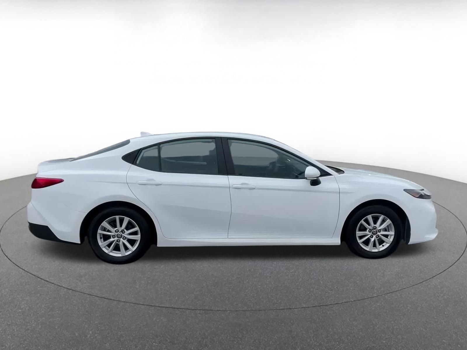 Used 2025 Toyota Camry LE image 16