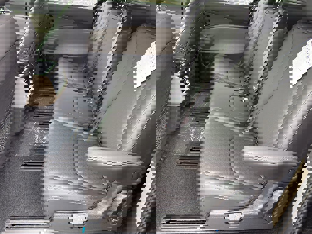 New 2026 Kia Carnival EX image 18