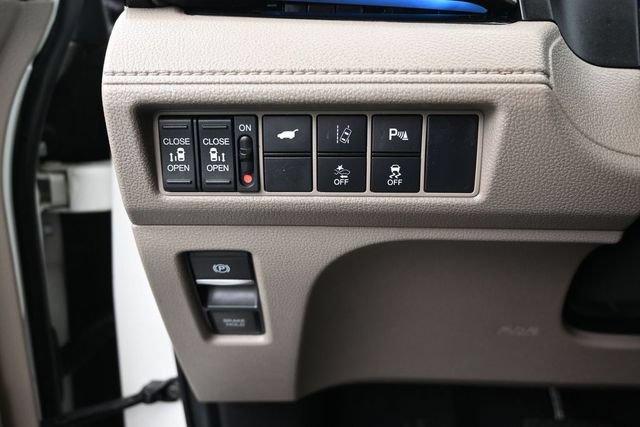 Used 2019 Honda Odyssey Elite image 18