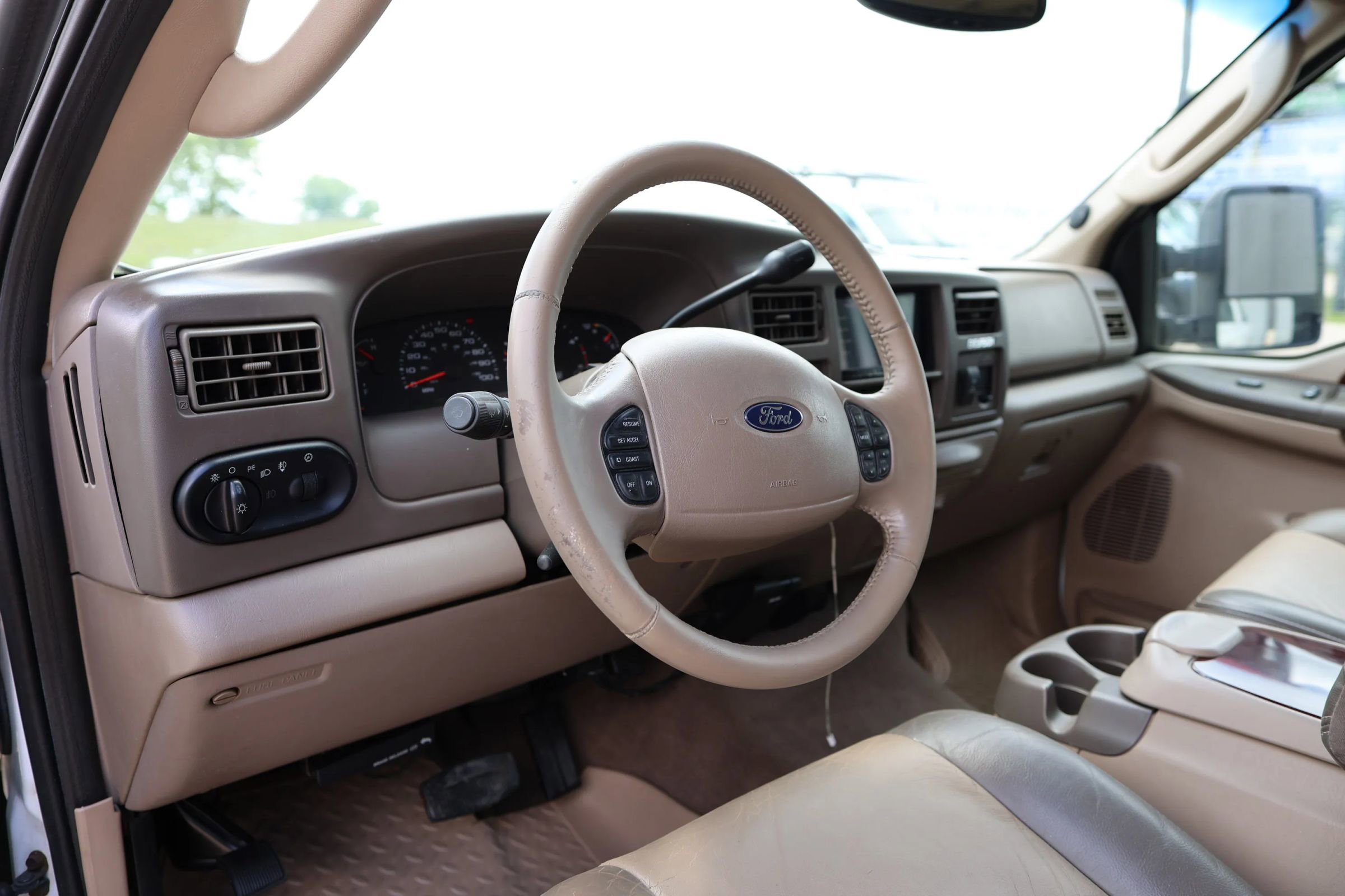 Used 2004 Ford Excursion Eddie Bauer AWD/4WD image 23