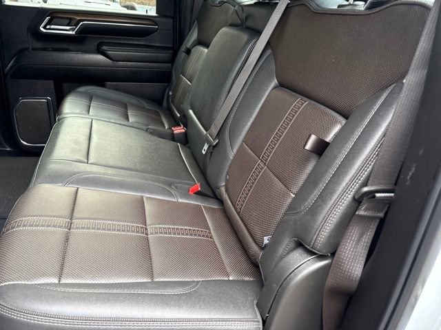 Used 2024 Chevrolet Silverado 3500 High Country w/ High Country Premium Package image 11