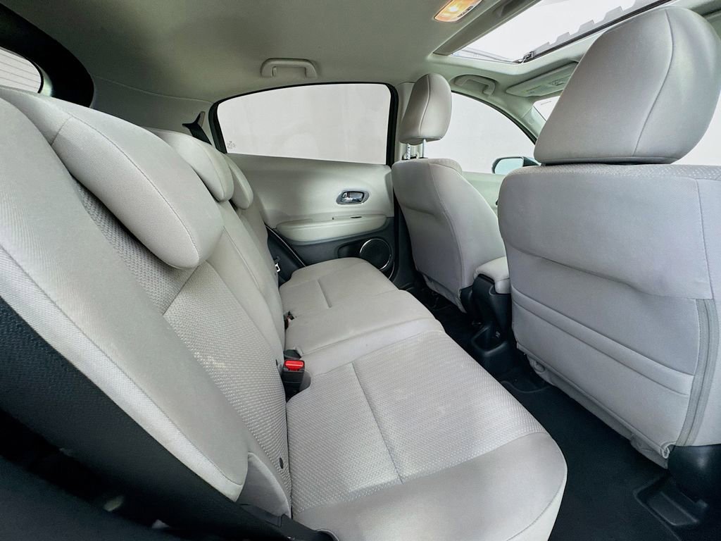 Used 2018 Honda HR-V EX image 35