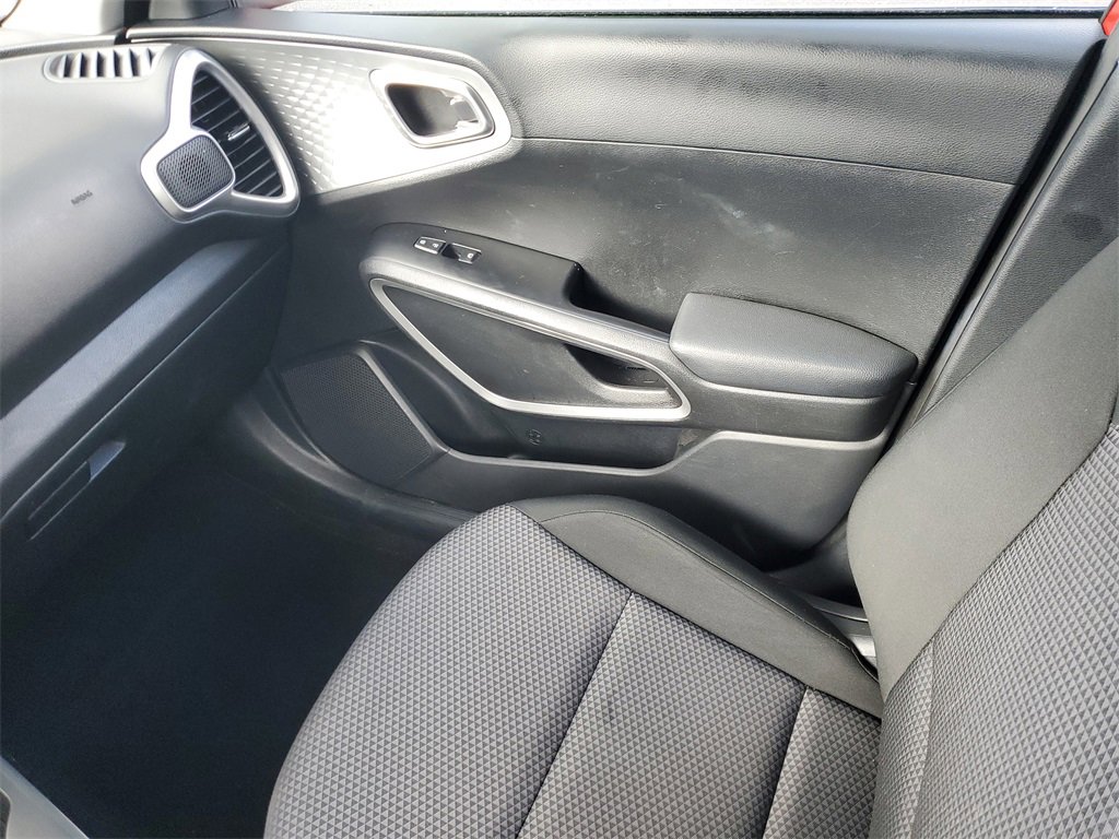 Certified 2024 Kia Soul LX w/ Option Group 015 image 11