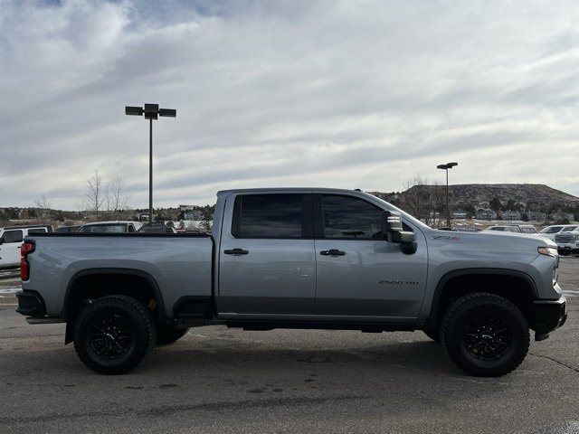 Used 2025 Chevrolet Silverado 2500 ZR2 w/ Technology Package image 6