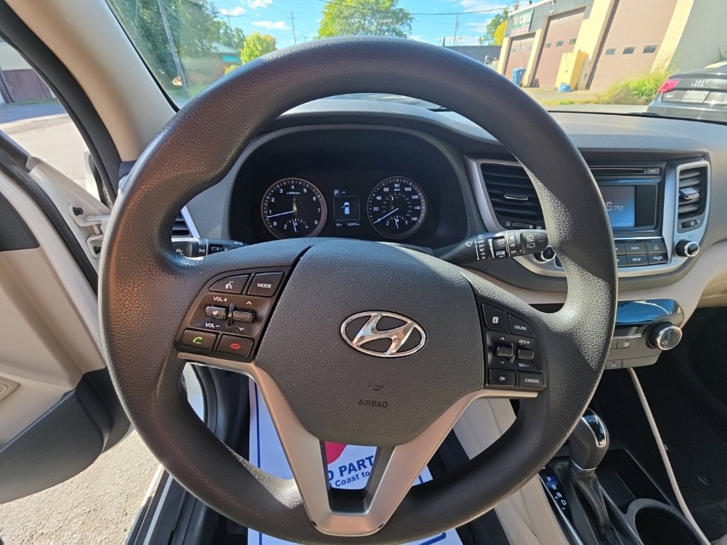Used 2017 Hyundai Tucson SE w/ SE Popular Package 02 AWD/4WD image 12