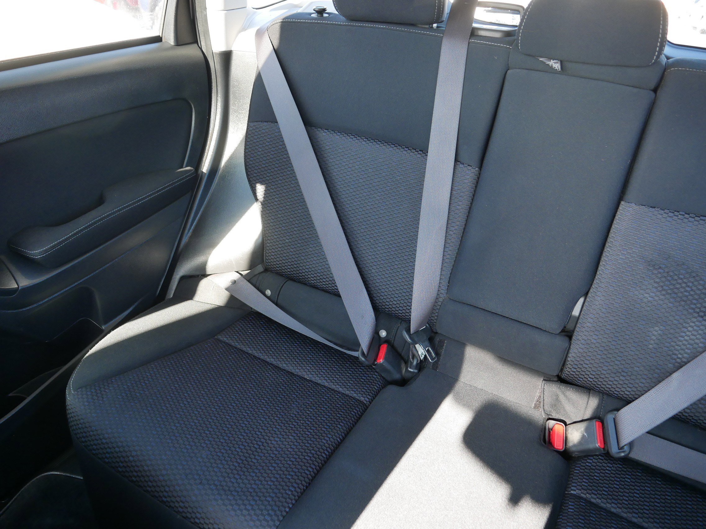 Used 2015 Subaru Forester 2.5i Premium w/ All-Weather Package image 12