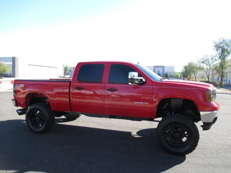 Used 2012 GMC Sierra 2500 SLE w/ Suspension Package, Off-Road image 5