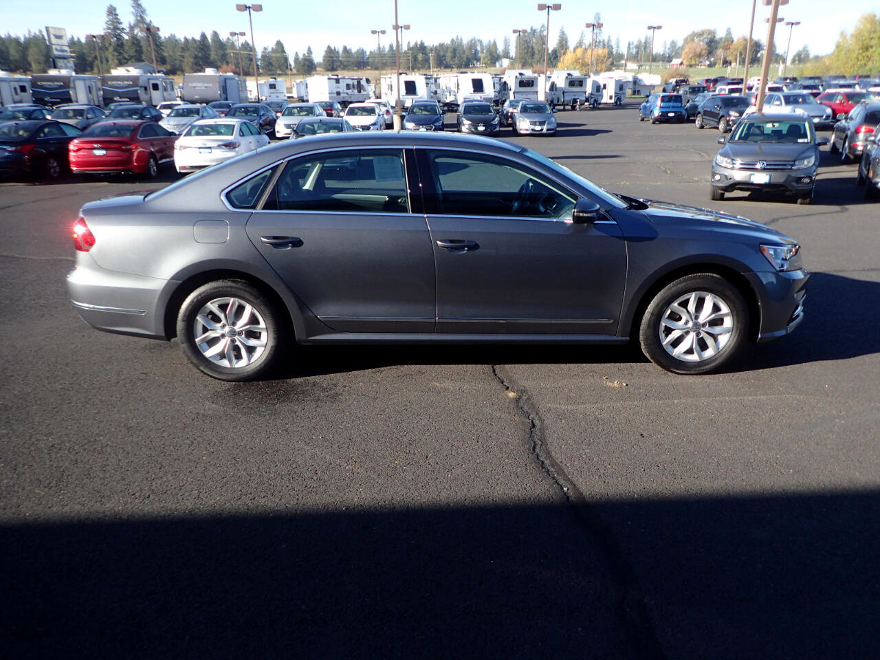 Used 2017 Volkswagen Passat 1.8T S image 6