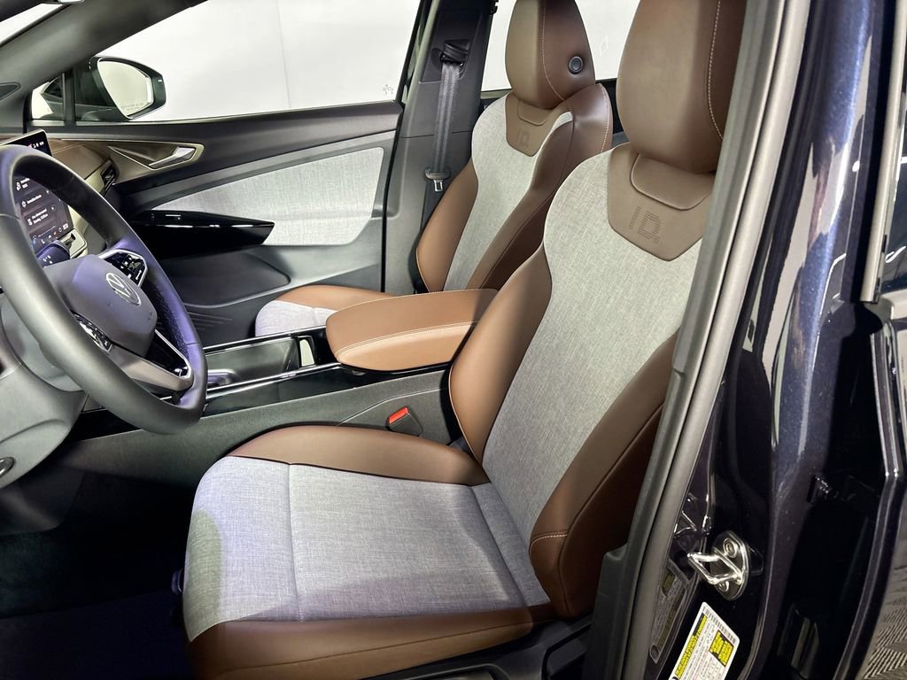 Certified 2025 Volkswagen ID.4 Pro image 11