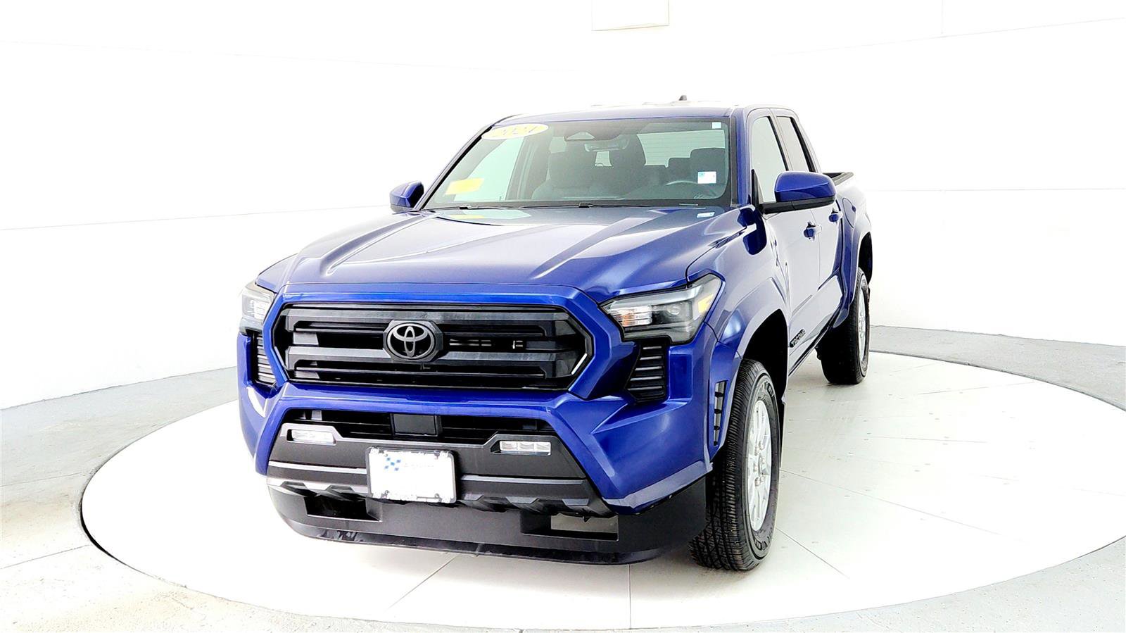 Certified 2024 Toyota Tacoma SR5 image 2