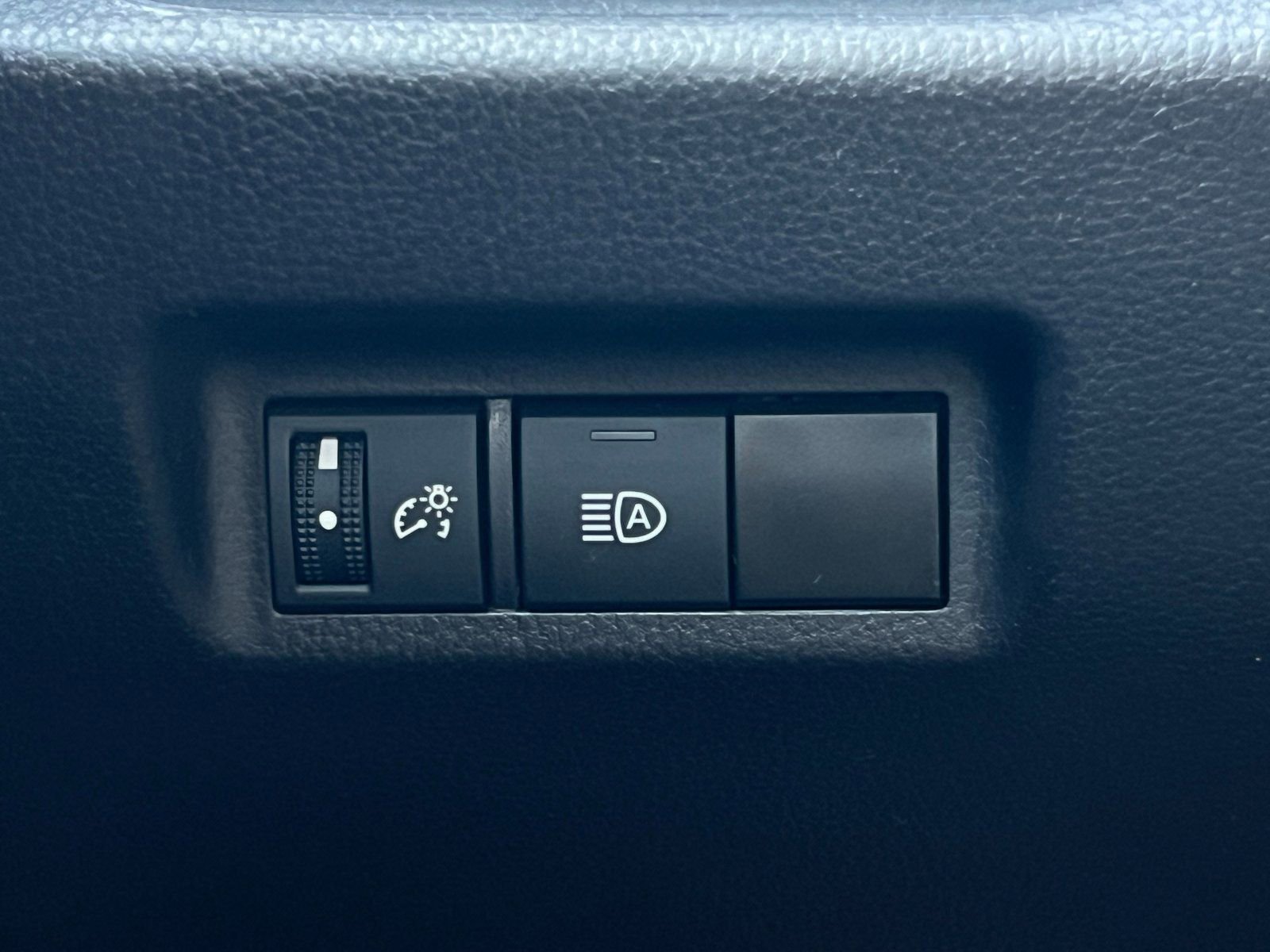 Used 2024 Toyota RAV4 LE image 22