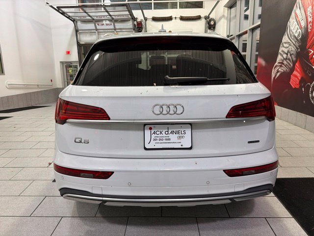 Used 2023 Audi Q5 2.0T Premium w/ Convenience Package AWD/4WD image 4