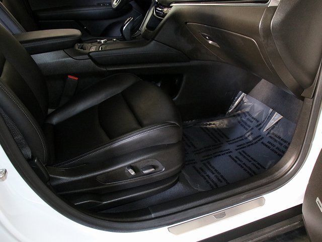 Used 2023 Cadillac XT6 Luxury image 36