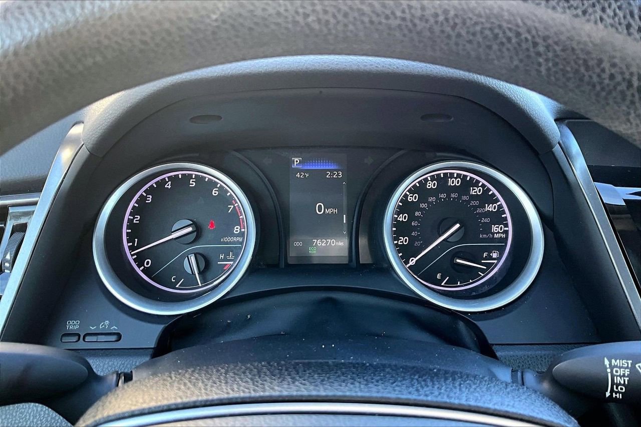 Used 2023 Toyota Camry LE image 10