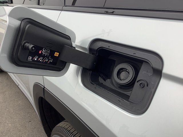 New 2025 Jeep Grand Cherokee Altitude image 23