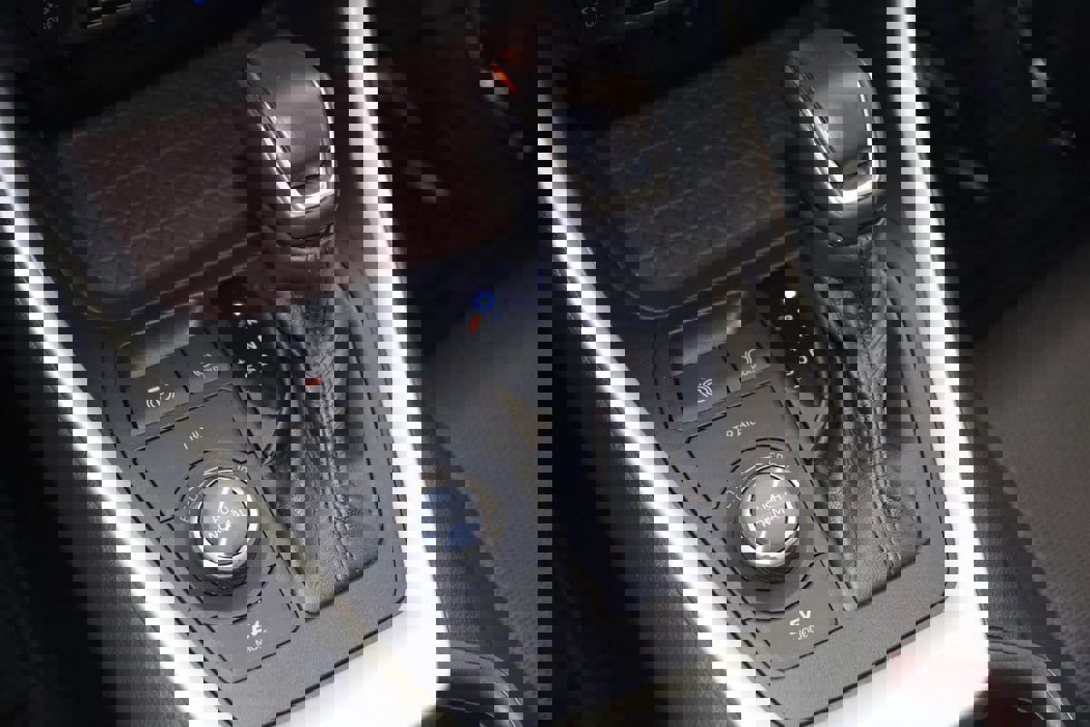 Used 2022 Toyota RAV4 Limited image 7