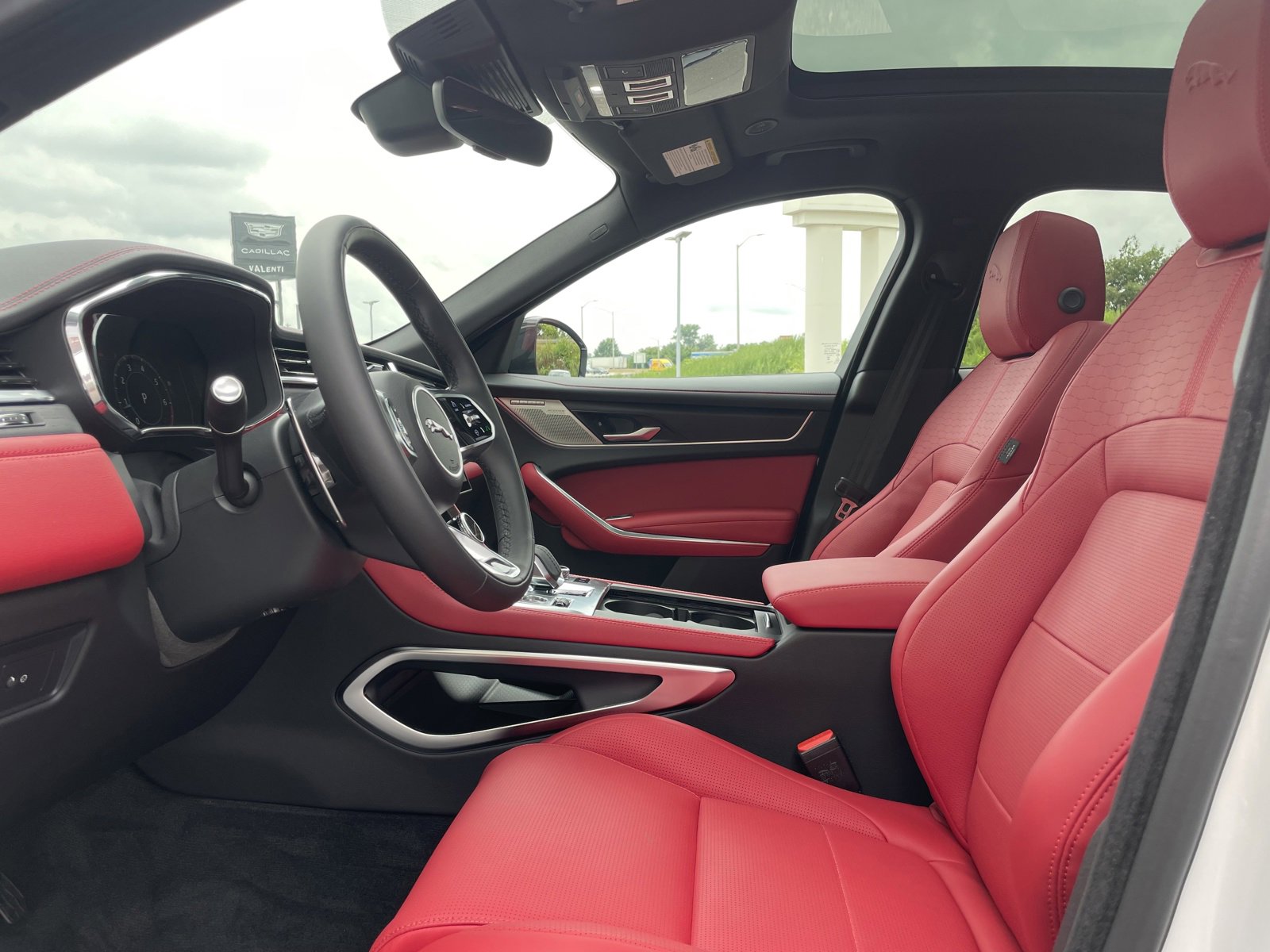 New 2025 Jaguar F-PACE R-Dynamic S image 14