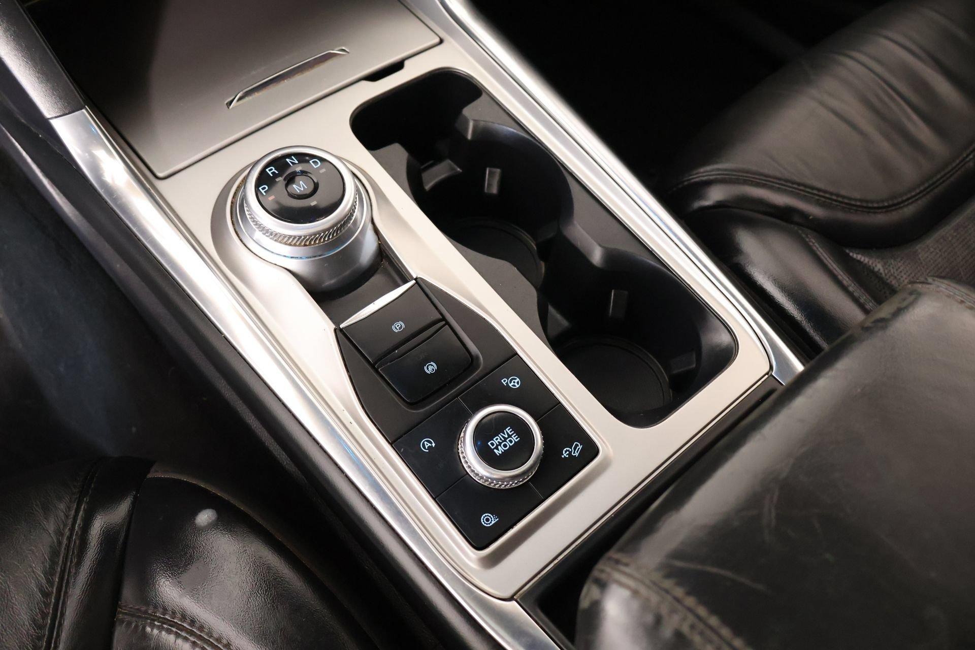 Used 2020 Ford Explorer Platinum w/ Premium Technology Package AWD/4WD image 9