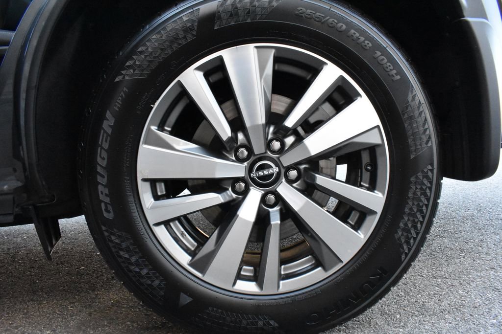 Used 2025 Nissan Pathfinder SL AWD/4WD image 38