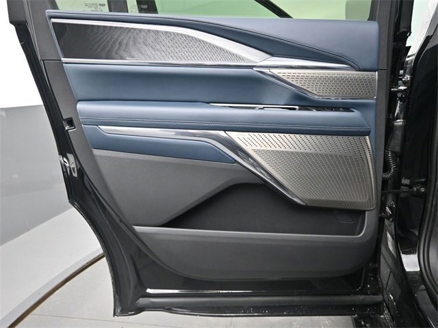 New 2025 Cadillac Escalade IQ Luxury 2 image 14