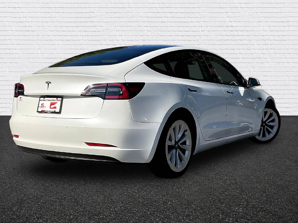 Used 2022 Tesla Model 3 Standard Range RWD image 5