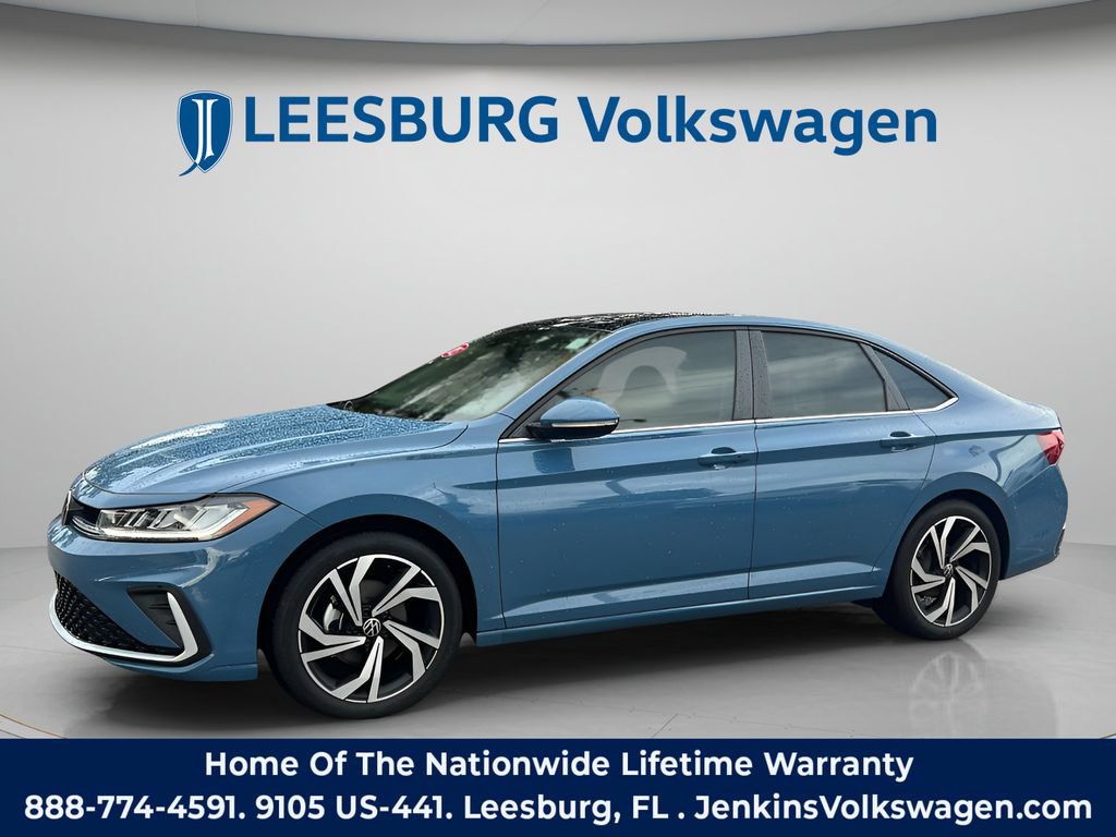 Used 2025 Volkswagen Jetta SEL FWD image 9